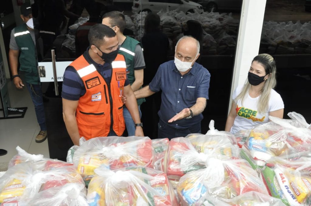 Prefeitura de Rio Branco recebe doações de cestas básicas do Acrecap para as famílias atingidas pela cheia do rio Acre e dos igarapés 1 Foto Dircom 6 42