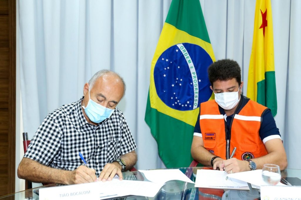 Prefeito e governador assinam decreto de reversão dos serviços de água e esgoto 4 SAVE 20210220 102856