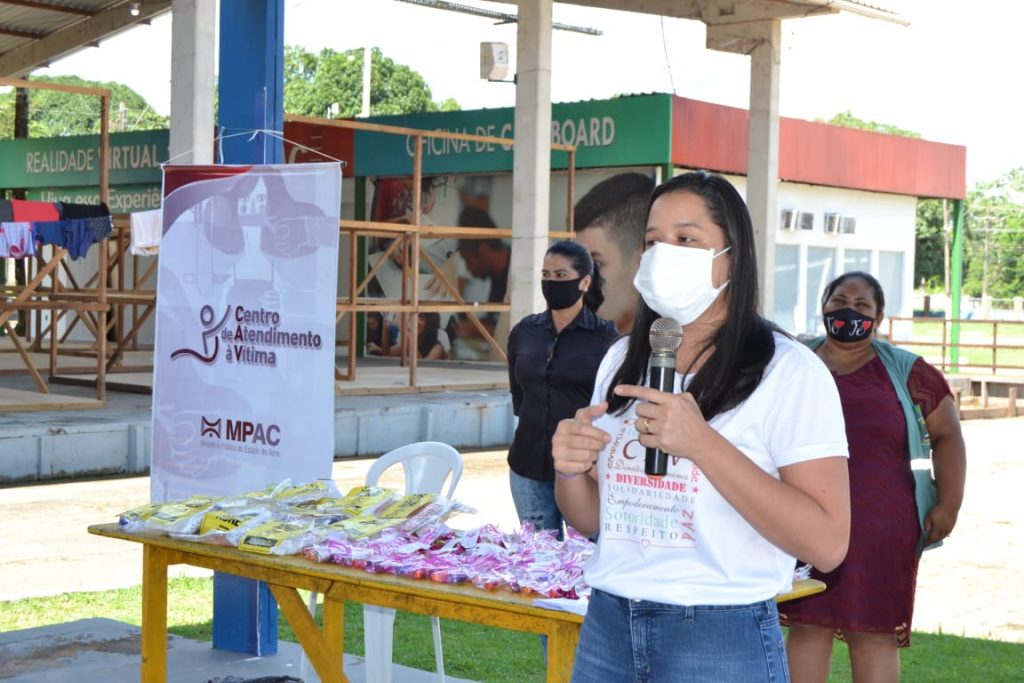 Ministério Público e Casa Rosa Mulher levam orientação sobre violência contra a mulher às mulheres no Parque de Exposições 6 Foto Dircom 13 2