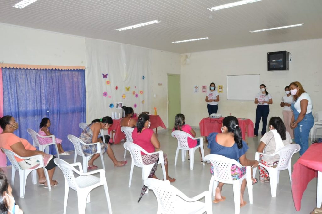 Prefeitura leva atividade às moradoras do bairro Cidade do Povo em alusão ao mês da Mulher 3 WhatsApp Image 2021 03 26 at 17.43.25