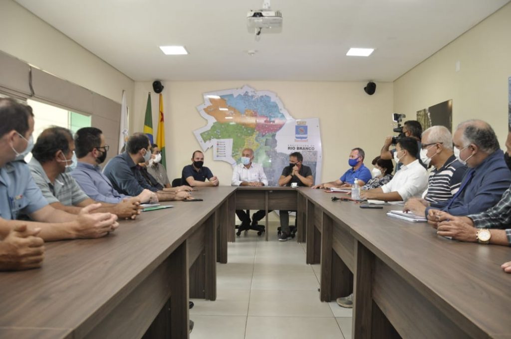 Prefeito Tião Bocalom recebe senador Márcio Bittar na sede da prefeitura 9 Foto Dircom 12 9