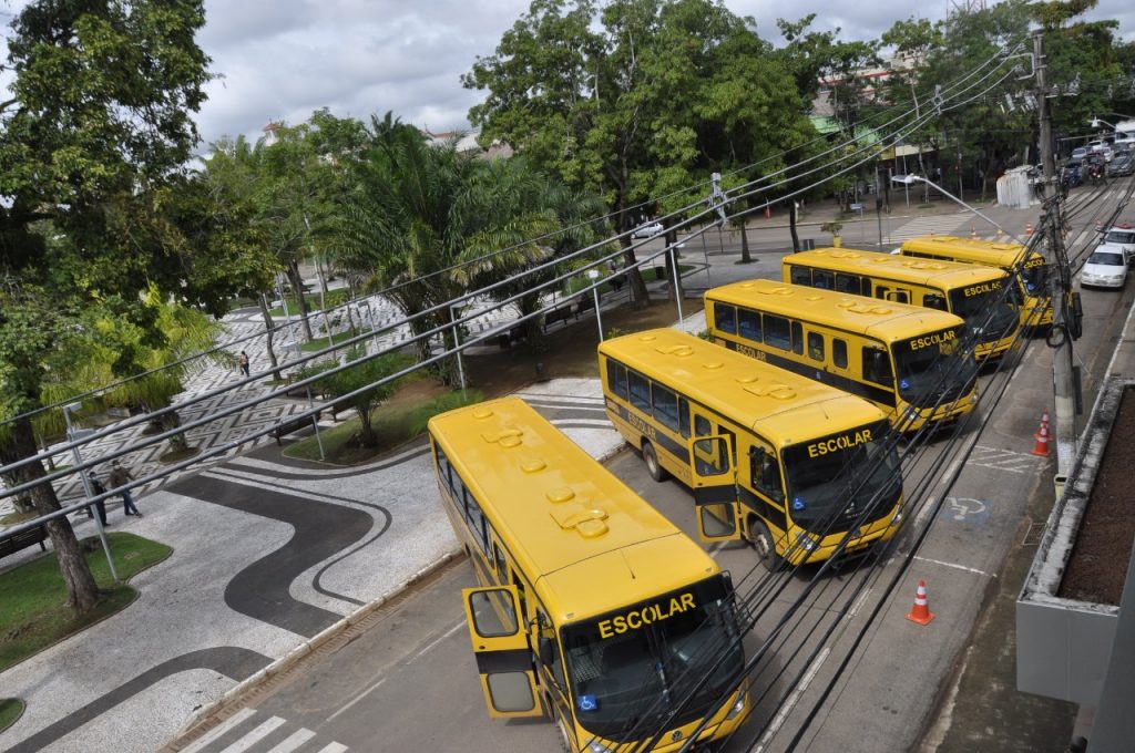 Ônibus para transporte escolar e atividades extrapedagógicas 8 Foto Dircom 2 27