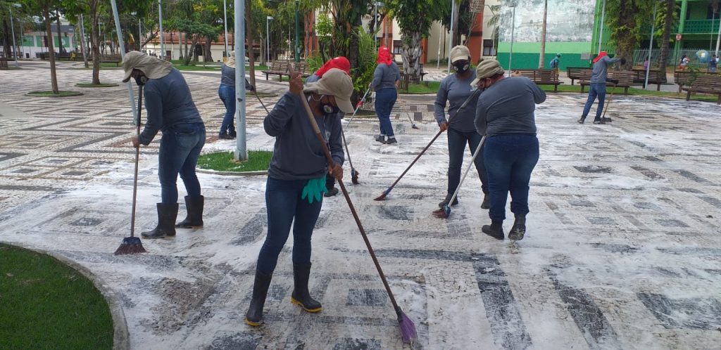 Lavagem da praça central é realizada neste sábado pela Prefeitura de Rio Branco 2 WhatsApp Image 2021 04 10 at 11.20.05 2