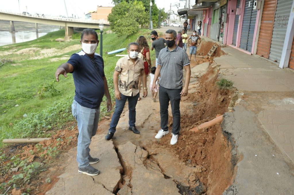 Prefeitura projeta obra de emergência no calçadão e realiza serviços em ruas no Nova Esperança 3 RAIMUNDO ESCOCIO DIRCOM 1