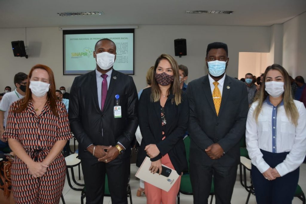 Prefeita em exercício participa de assinatura de adesão dos municípios acreanos ao Sistema Nacional de Promoção da Igualdade Racial 2 WhatsApp Image 2021 08 11 at 13.49.29
