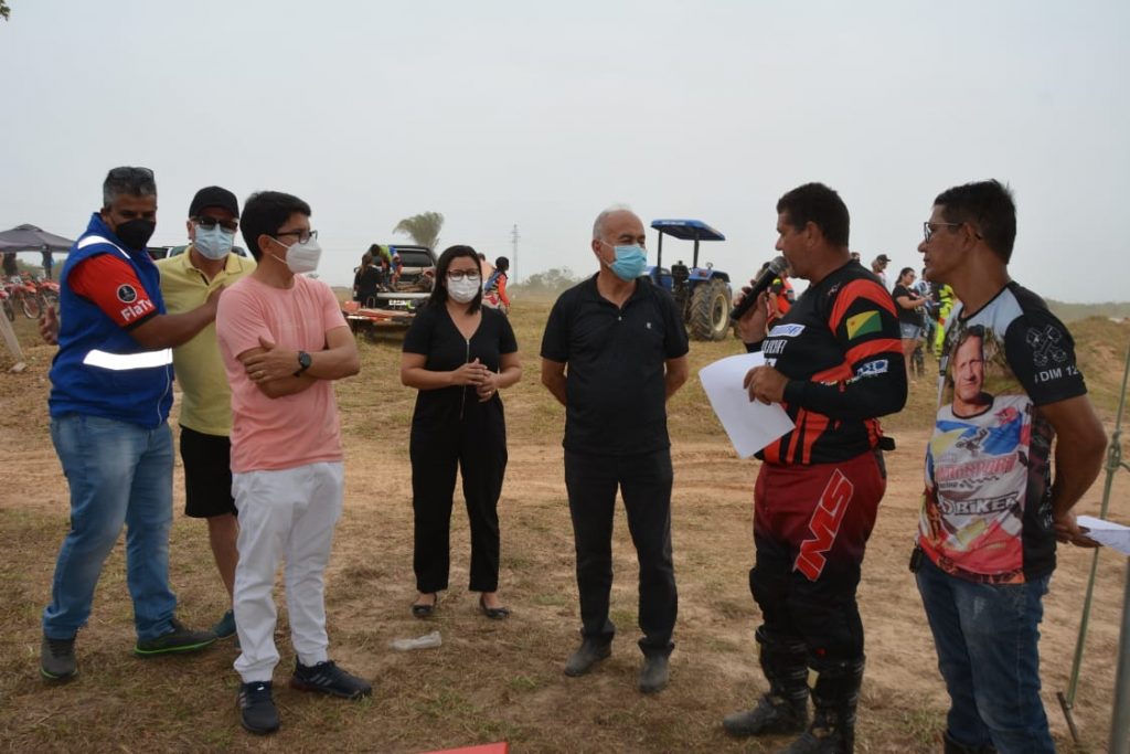 Prefeito de Rio Branco prestigia e apoia abertura do campeonato de motocross 3 WhatsApp Image 2021 09 05 at 12.05.12 1
