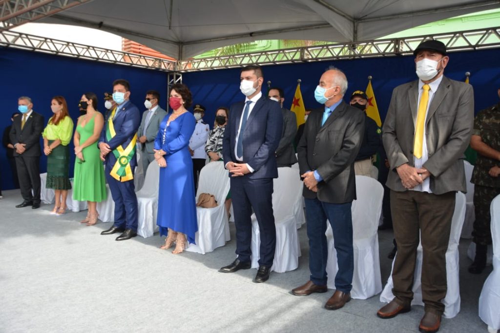 Prefeito de Rio Branco participa de hasteamento de bandeiras pelo dia da Independência 5 WhatsApp Image 2021 09 07 at 09.10.59