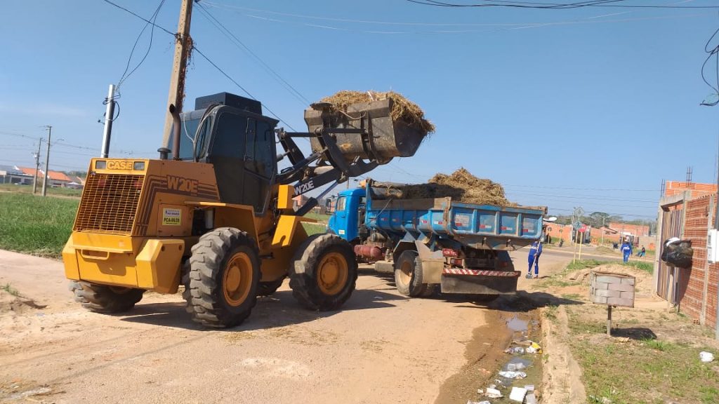 Prefeitura de Rio Branco avança com serviços de limpeza da cidade 7 WhatsApp Image 2021 09 13 at 18.08.44 1