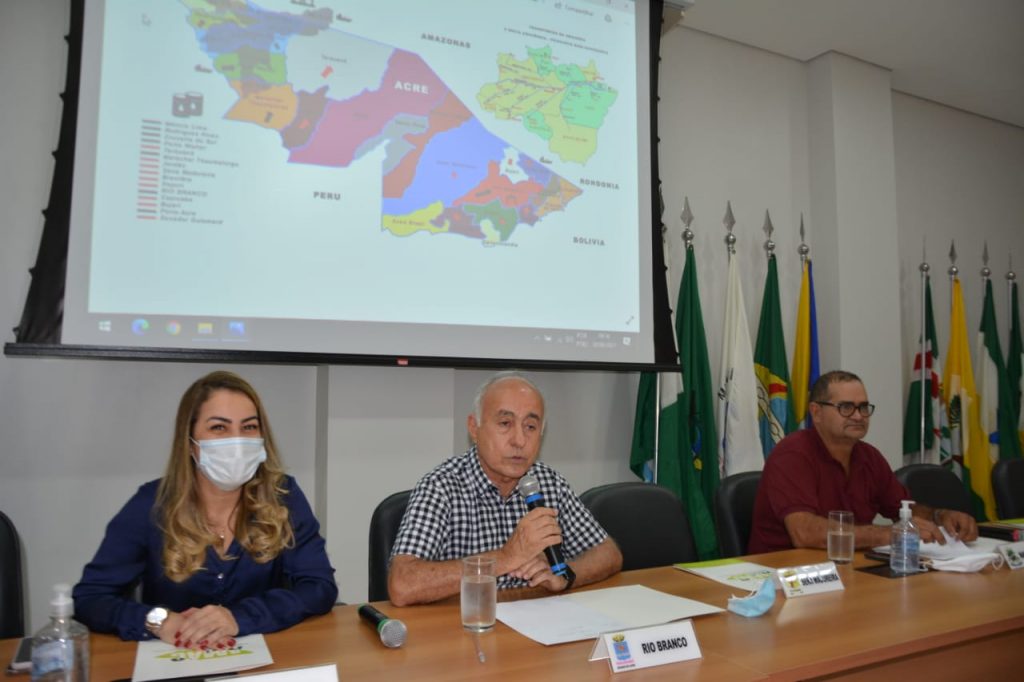 Banca de advogados apresenta proposta para prefeituras acreanas reaverem royalties de petróleo 7 WhatsApp Image 2021 09 30 at 12.13.22 2