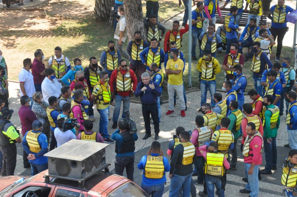 Prefeitura conversa com mototaxistas e garante fiscalização mais intensificada aos clandestinos 3 WhatsApp Image 2021 10 14 at 13.41.54 2
