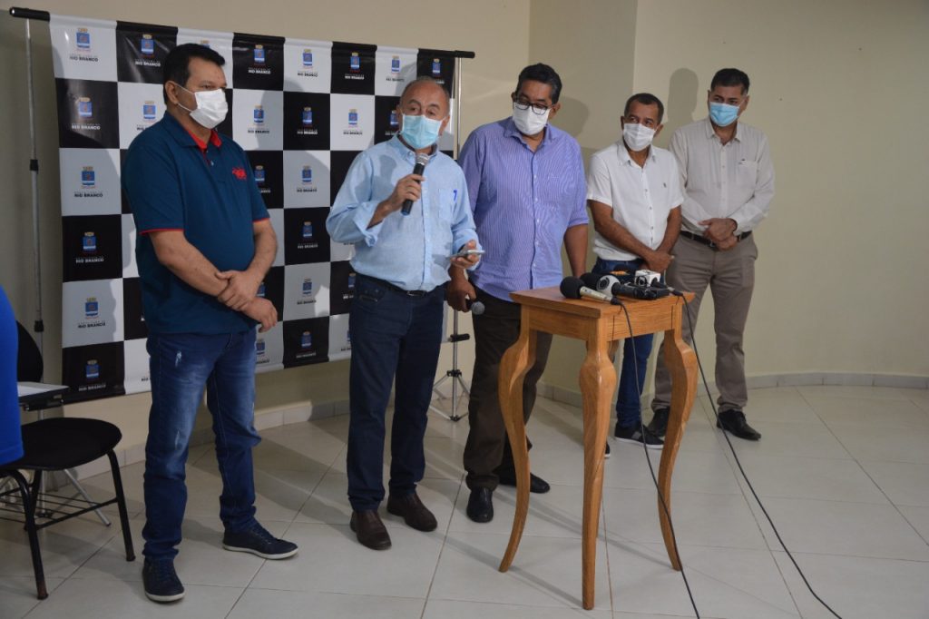Prefeitura de Rio Branco realiza coletiva de imprensa sobre o transporte coletivo e a reversão do Saerb para o Município 5 COLETIVA SAERB E TRANSPORTE COLETIVO 3 1 22 10