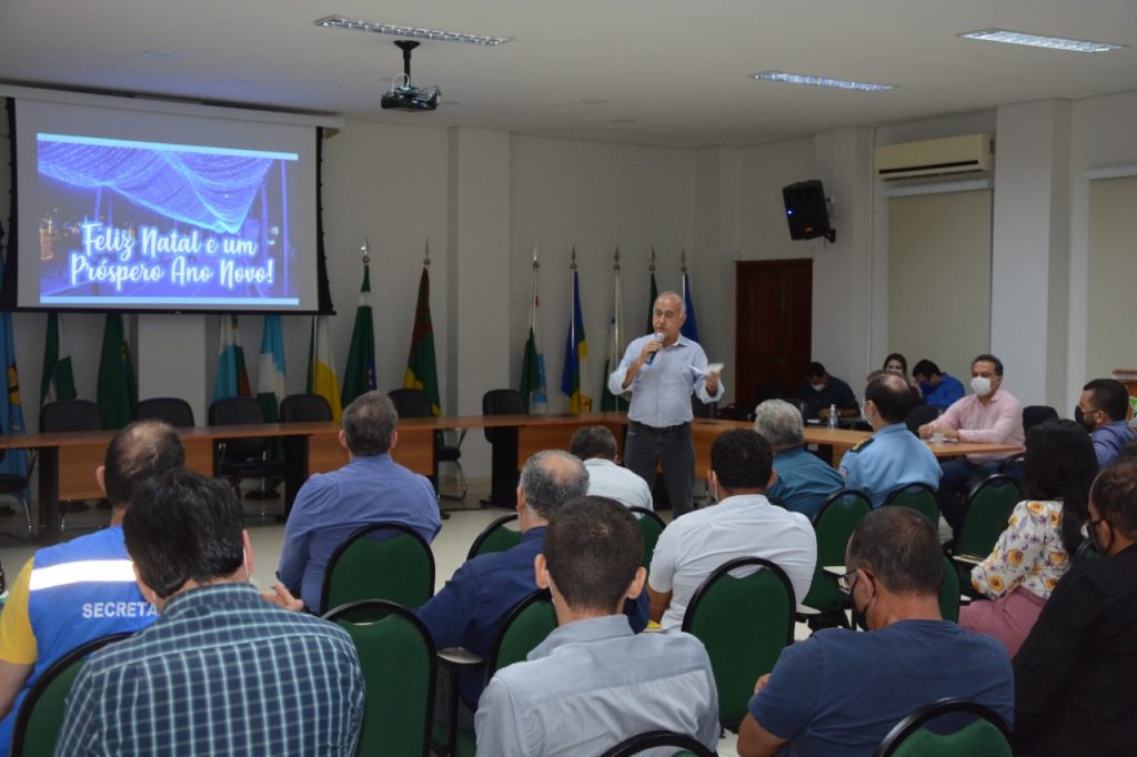 REUNIAO AMAC PREFEITO E SECRETARIOS 15 12 21 13