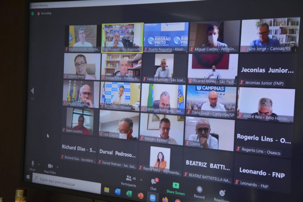 Prefeito de Rio Branco se reúne por videoconferência com prefeitos do Brasil e falam sobre Eduação, Saúde e Transporte 3 REUNIAO CNP VIDEOCONFERENCIA 24 1 22 7