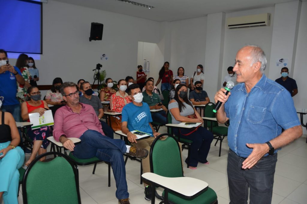 Prefeito prestigia encerramento do Curso eSocial promovido pela Amac 4 WhatsApp Image 2021 12 03 at 19.13.24 1