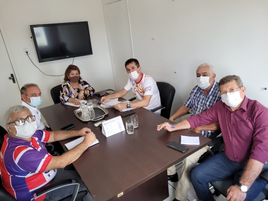 Prefeitura avalia produtos da região para incluí-los no cardápio da merenda escolar das escolas municipais 5 WhatsApp Image 2021 12 10 at 21.03.37 1