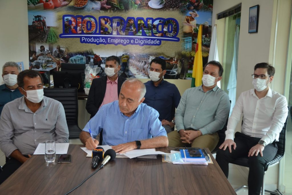 entrevista coletiva prefeito transporte coletivo 20 12 21 2