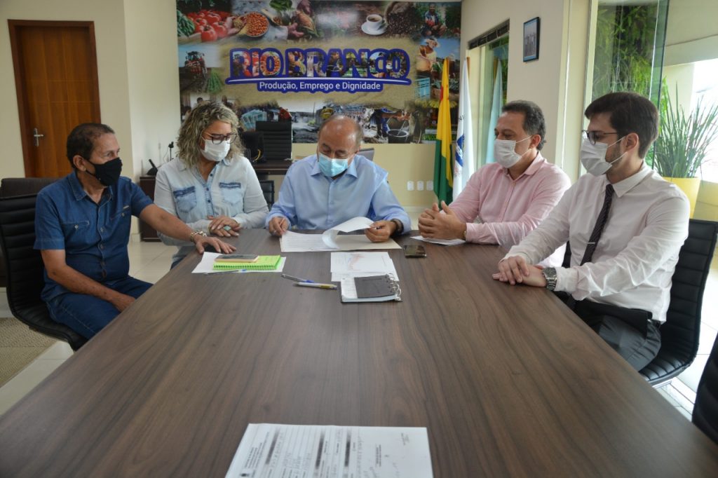 DECRETO FERIAS MEDICOS 13.01 2