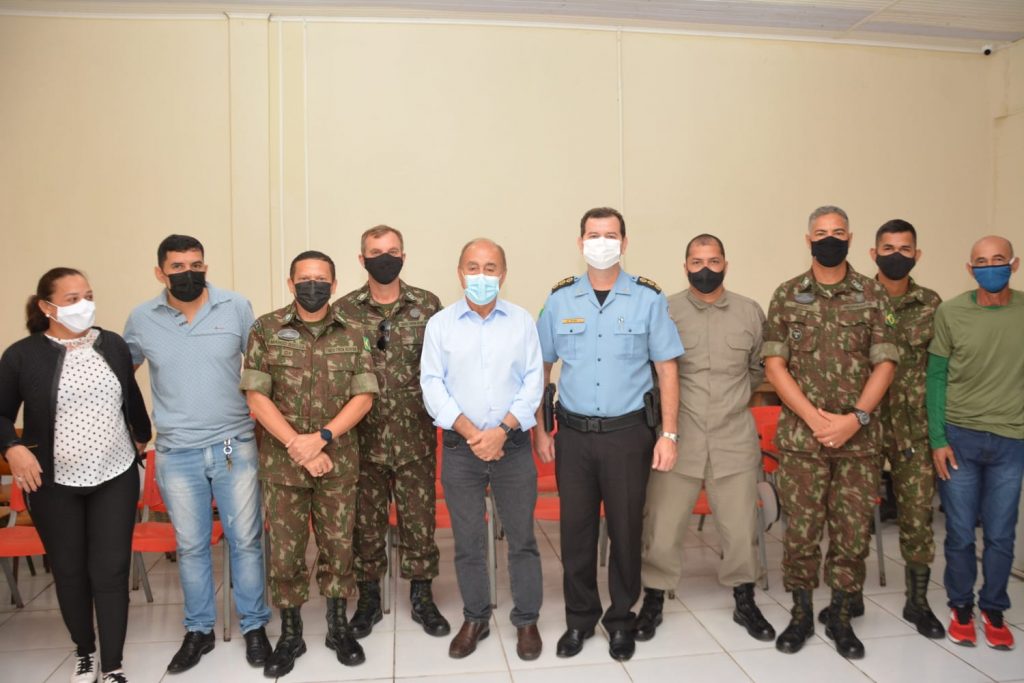 VISITA JUNTA MILITAR 13.01 15