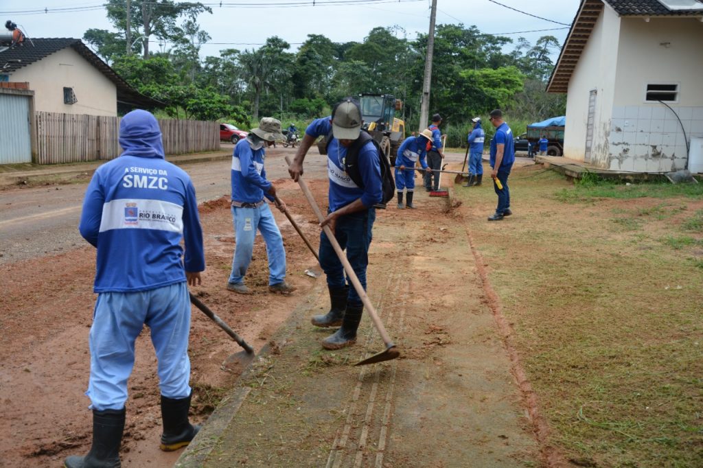 Prefeitura de Rio Branco realiza megaoperação de limpeza no Setor I da Cidade do Povo 2 IMG 20220219 WA0008