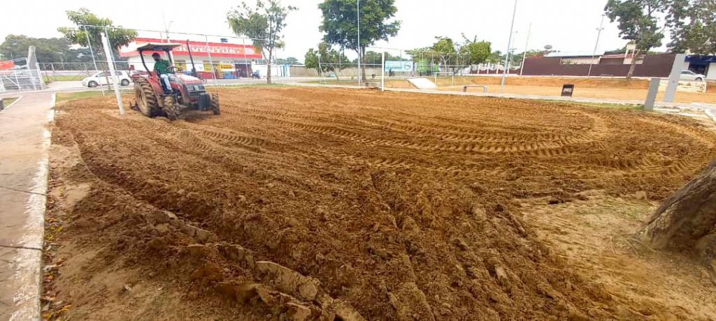 Prefeitura de Rio Branco realiza manutenção nas quadras de areia da Praça do Juventus 2 WhatsApp Image 2022 02 01 at 13.41.16 1