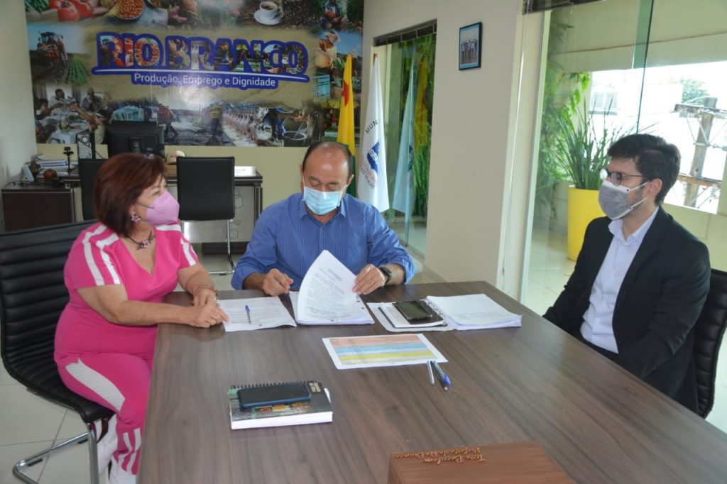 Prefeito Tião Bocalom anuncia convocação de 99 novos Servidores da Educação 4 WhatsApp Image 2022 02 11 at 13.07.57
