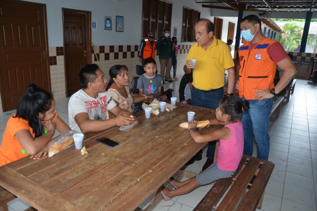 ABRIGO ESCOLA 26.03 5