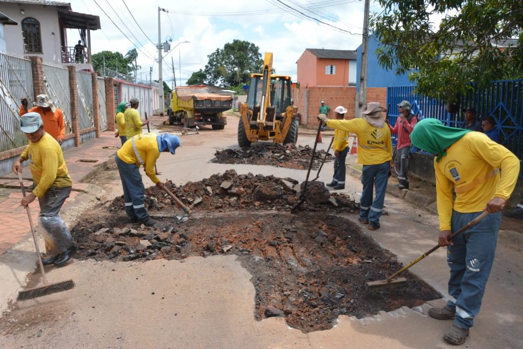 Empresa Municipal de Urbanização realiza obras de melhorias na parte alta da cidade 7 OBRAS EMURB MONTANHES E VILA IVONETE 23.3 1