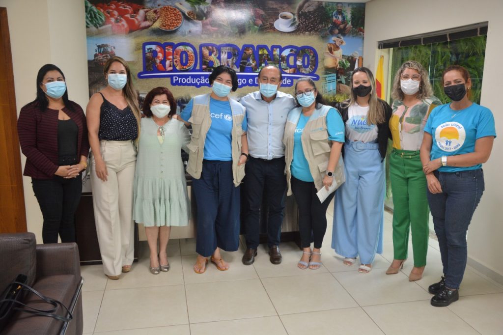 Prefeitura realizará primeiro Fórum Comunitário Selo Unicef para debater políticas públicas em defesa das crianças e dos adolescentes 3 REUNIAO SELO UNICEF 09.03 4