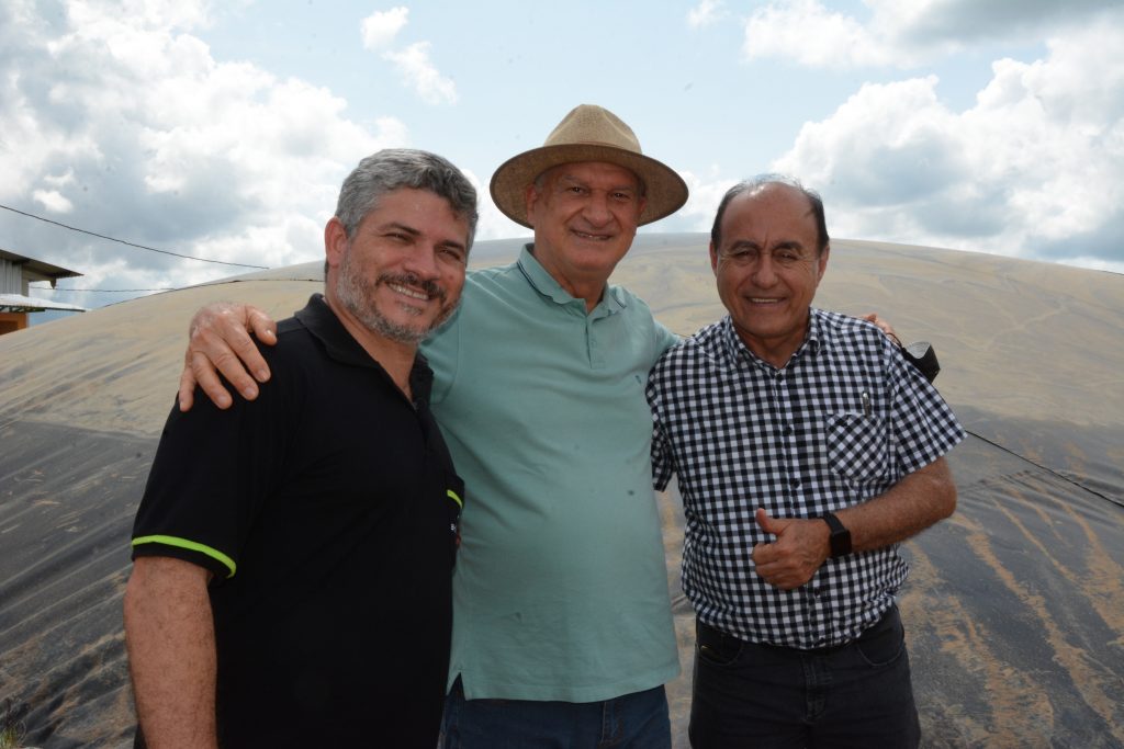 Prefeito de Rio Branco conhece granja e frigorífico de suínos na região do Alto Acre 5 VISITA DOM PORQUITO 08.03 123