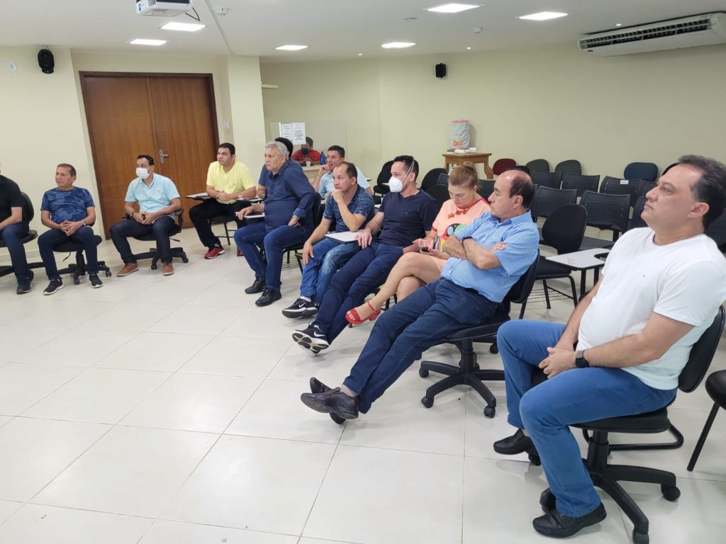 Prefeitura apresenta aos vereadores da capital proposta de reajuste aos servidores da educação 1 WhatsApp Image 2022 03 20 at 13.15.49