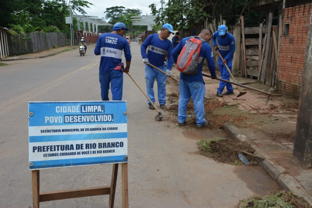 Prefeitura de Rio Branco promove limpeza e retirada de entulhos no São Francisco 8 LIMPEZA SMCCI 11.04 10
