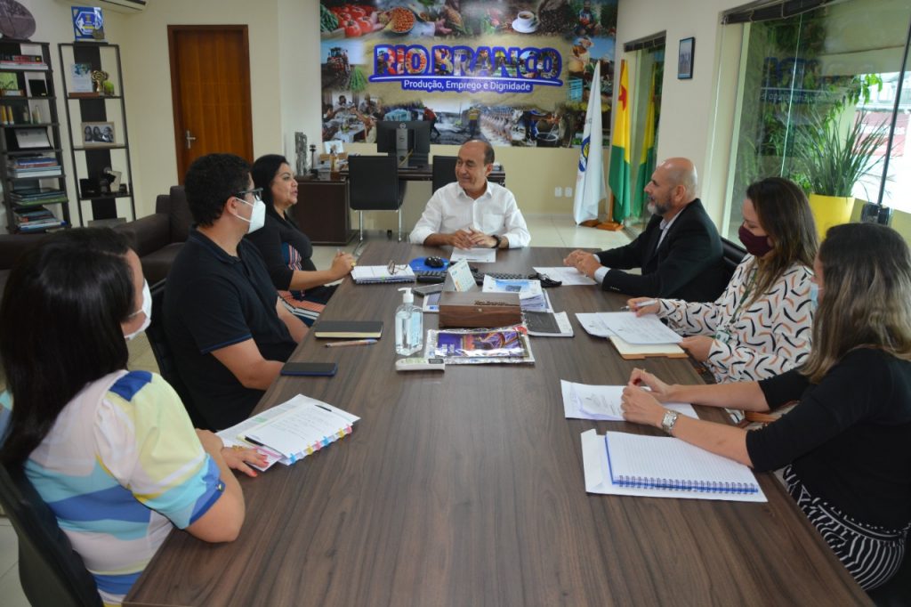 Prefeitura recebe equipe da Suframa para logística da Reunião do Conselho na capital 1 REUNIAO SUFRAMA 5 4 22 FF 3