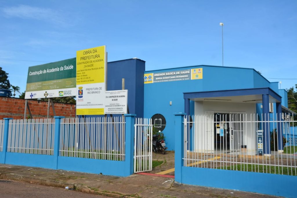 Prefeito Tião Bocalom vistoria obra da Academia de Saúde e reforma da Unidade de Saúde da Vila Acre 5 VISITA URAP VILA ACRE 06.04 3