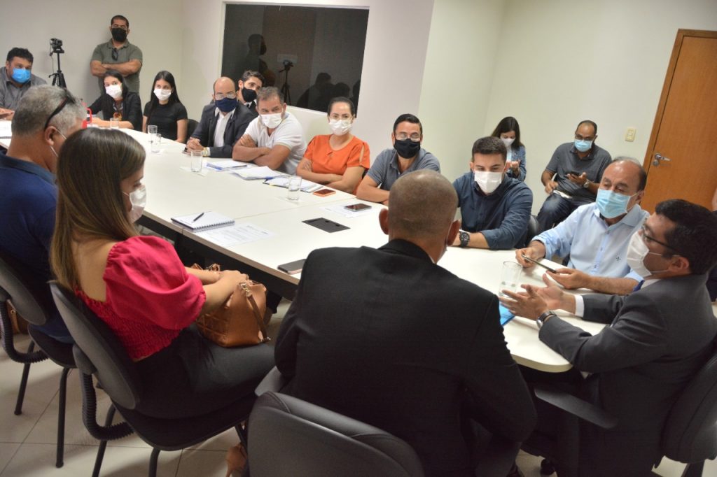 Prefeitura de Rio Branco se reúne com MPAC e demais autoridades do Estado para tratar sobre as ruas judicializadas do Programa Ruas do Povo 2 WhatsApp Image 2022 04 08 at 15.12.43 4