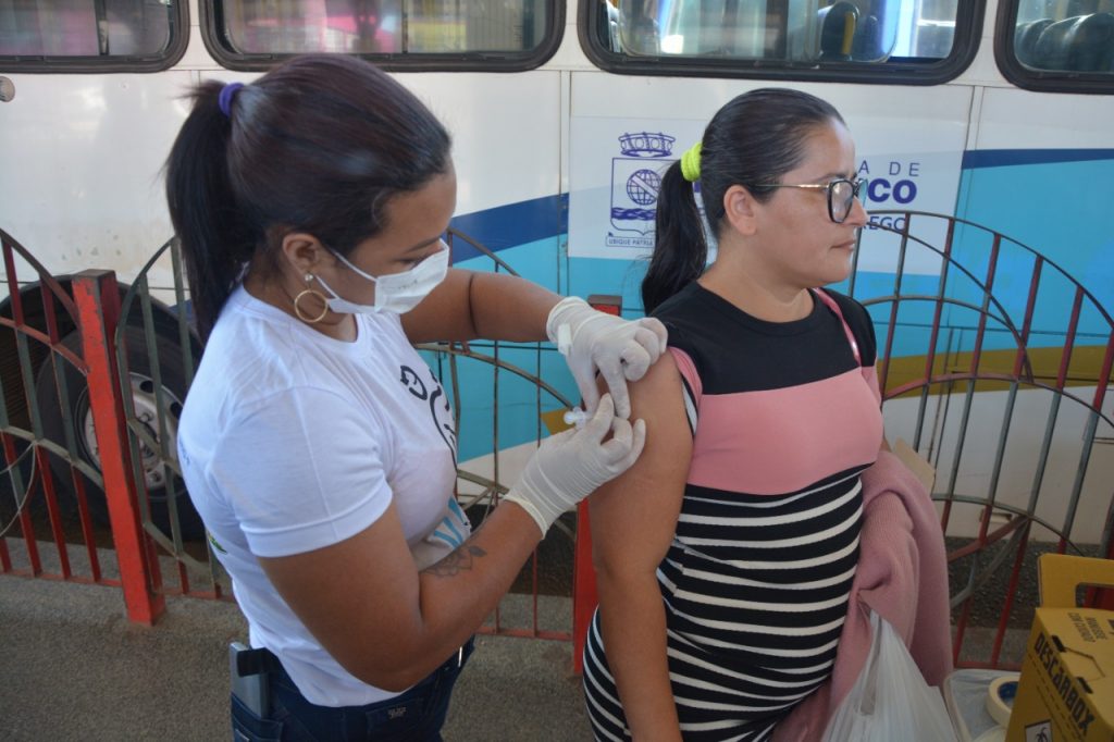 Prefeitura de Rio Branco apoia a campanha Maio Amarelo realizada no terminal Urbano de Rio Branco 3 MAIO AMARELO 18.05 17