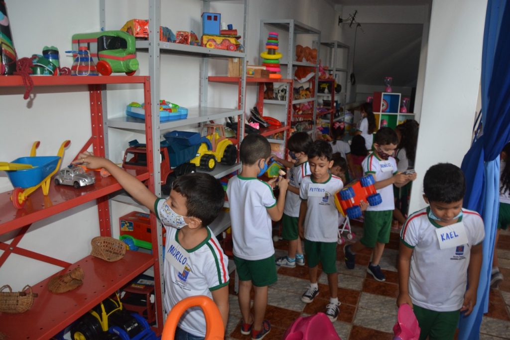 Centro de Multimeios da Prefeitura de Rio Branco leva cultura às escolas municipais 3 MULTIMEIOS ACOES FF 26.05 22
