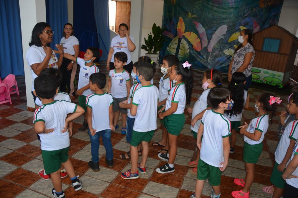 Centro de Multimeios da Prefeitura de Rio Branco leva cultura às escolas municipais 2 MULTIMEIOS ACOES FF 26.05 42