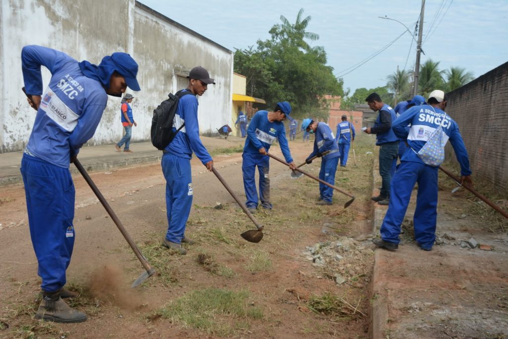 Prefeitura de Rio Branco realiza Mega Mutirão de limpeza nos bairros Santa Quitéria e Conquista 2 MUTIRAO SANTA QUITERIA CONQUISTAED 27.05 4
