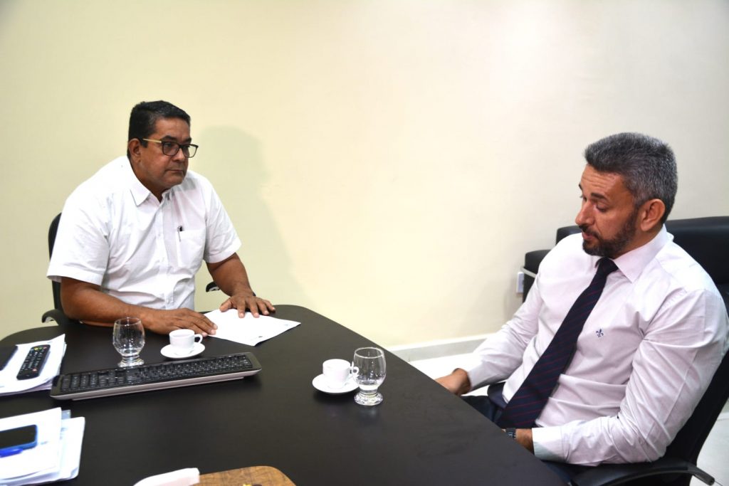 Convênio entre Prefeitura de Rio Branco e Receita Federal prevê intercâmbio de informações fiscais 2 REUNIAO CID X RECEITA FEDERALEV 19.05 5