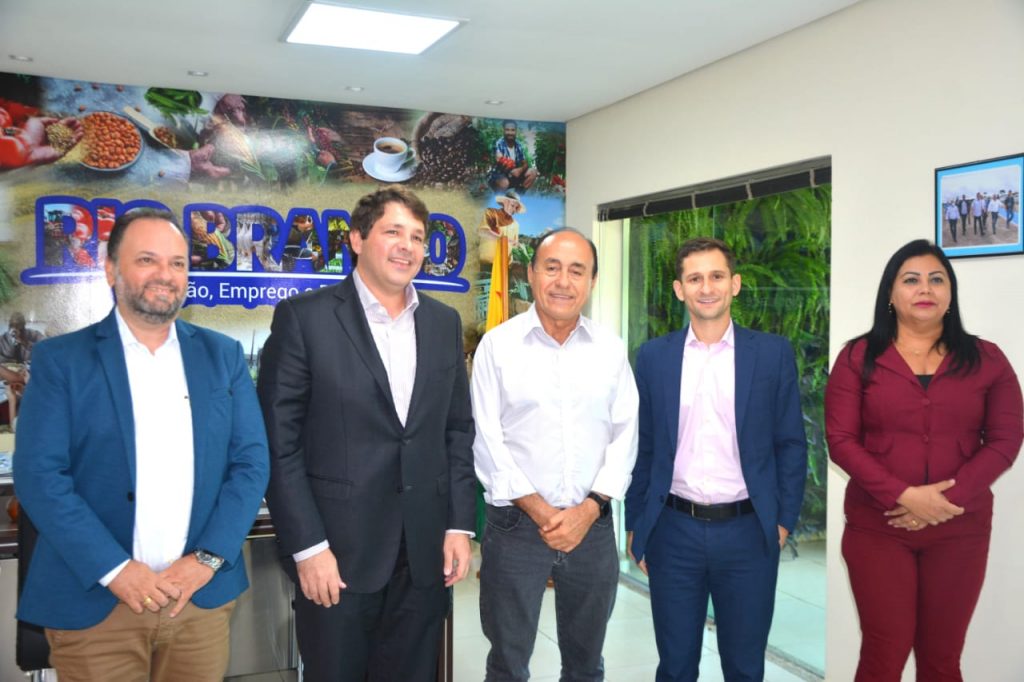 Parceria entre prefeitura e empresa de tecnologia quer tornar Rio Branco uma cidade inteligente 5 REUNIAO TECNO.IT E.D 17.05 8