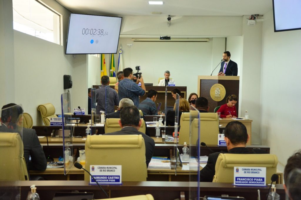 Prefeitura de Rio Branco esclarece a vereadores sobre não intervenção em ruas judicializadas 10 SABATINA CAMARAFF 17.05 14 1