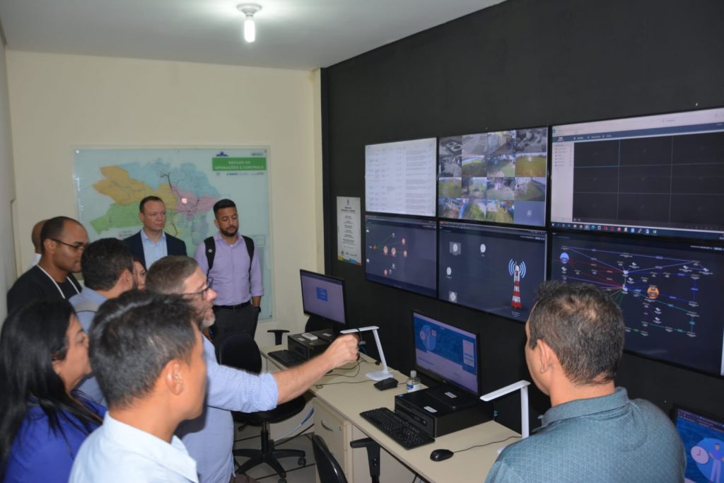 Representantes da Samsung se impressionam com setor de TI da Prefeitura de Rio Branco 8 VISITA SAMSUNG DTI EVANDRO DERZE 05.05 5