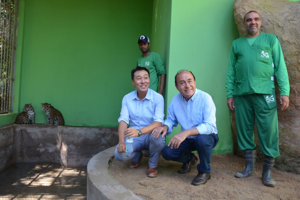 Comitiva da Samsung visita Parque Chico Mendes e se encanta com as onças Maiara e Maraísa 3 VISTA SAMSUNG PARQUE FF 05.05 38
