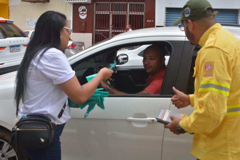 Prefeitura de Rio Branco realiza Blitz Educativa como parte da programação da Semana do Meio Ambiente 2 BLITZ EDUCATIVA SEMEIA ED 3 5 22 6