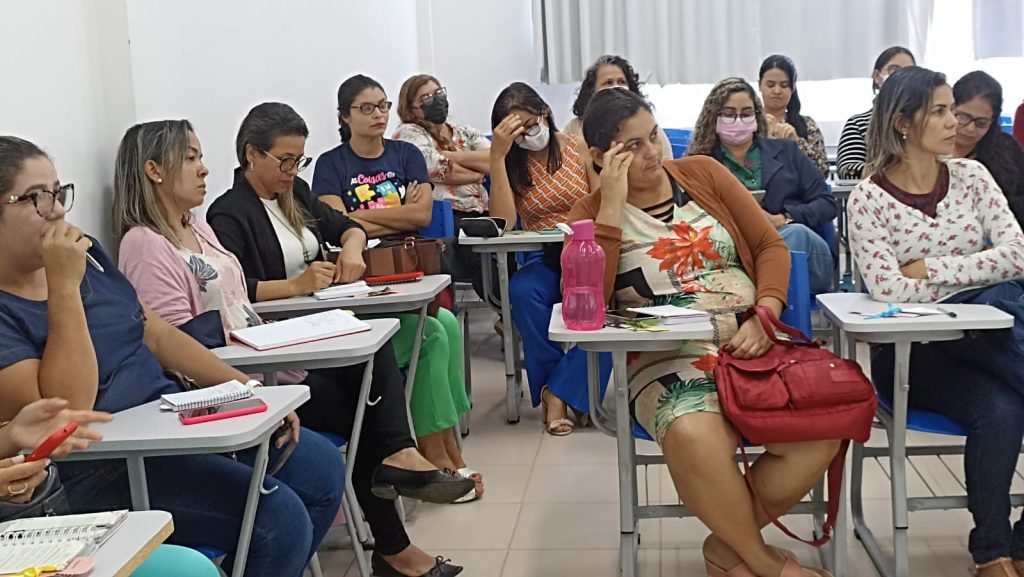 Professores do 1º ao 5º anos e coordenadores pedagógicos passam por capacitação presencial 5 FORMACAO PEDAGOGICAASSECOM 07.06 8