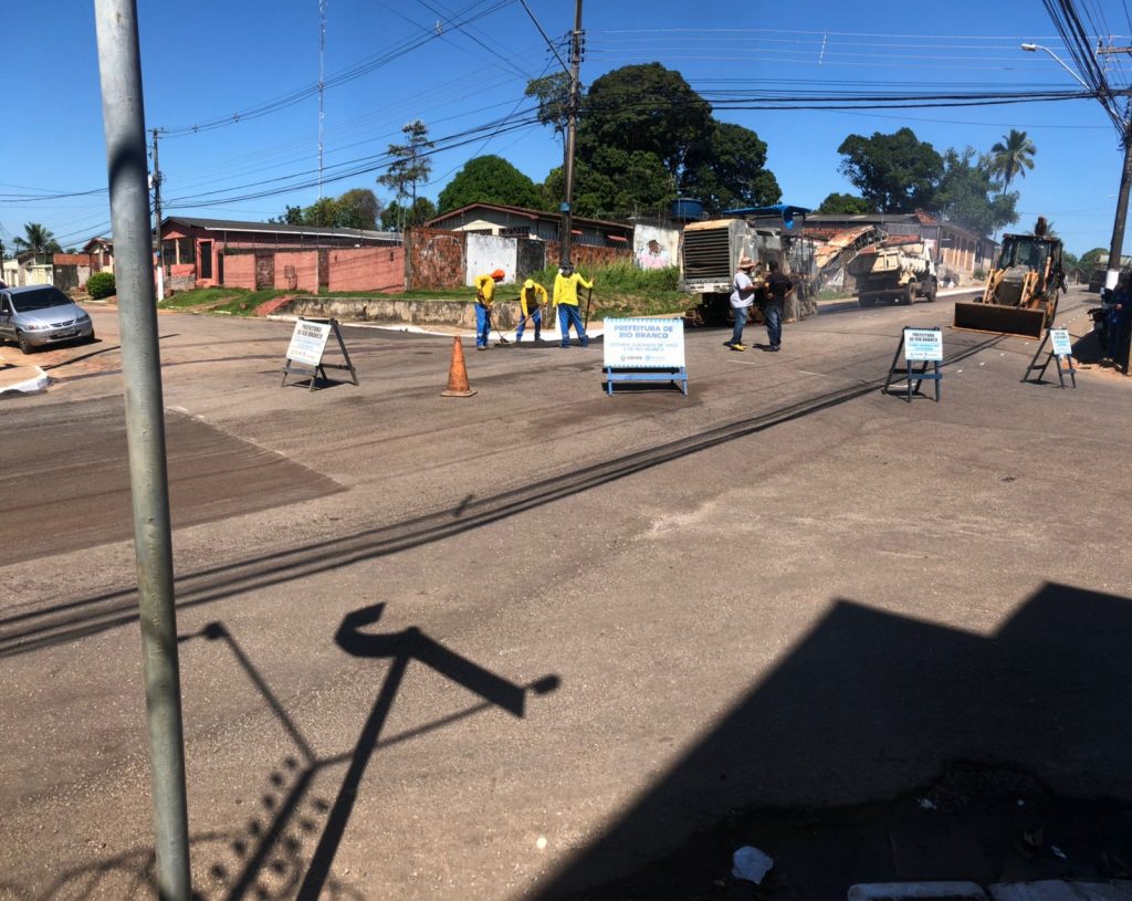Prefeitura interdita parte de ruas para melhoria no fluxo do trânsito em Rio Branco 1 IMG 20220630 WA0085 1