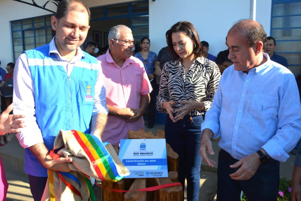 Pedra fundamental para a construção de sede da Secretaria de Cuidados com a Cidade é lançada pela Prefeitura de Rio Branco 1 LANCAMENTO PEDRA SMCCIED 30.06 14