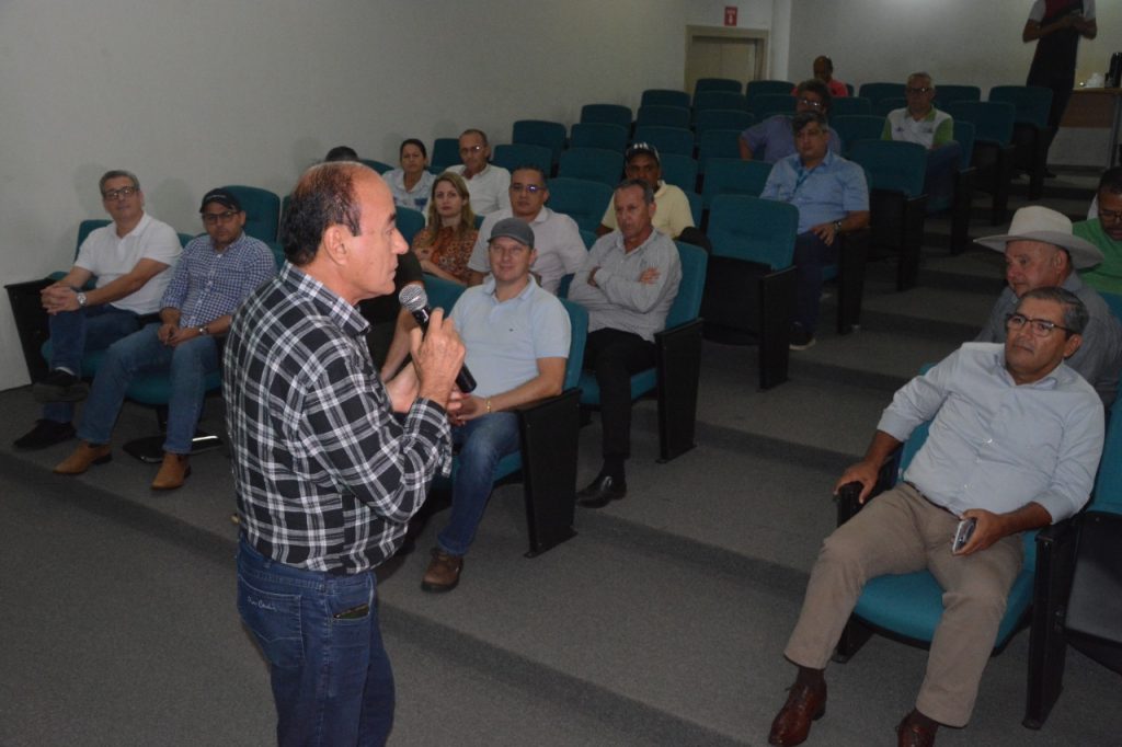 Prefeitura de Rio Branco participa de reunião sobre agronegócio na capital 3 REUNIAO FED AGRIC.FF 07.06 10