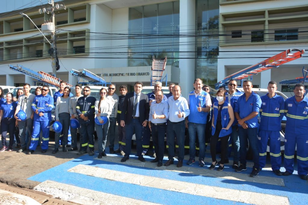 Prefeitura de Rio Branco lança programa Cidade Iluminada com implantação de 15 mil pontos de iluminação em LED 4 WhatsApp Image 2022 06 23 at 12.39.37