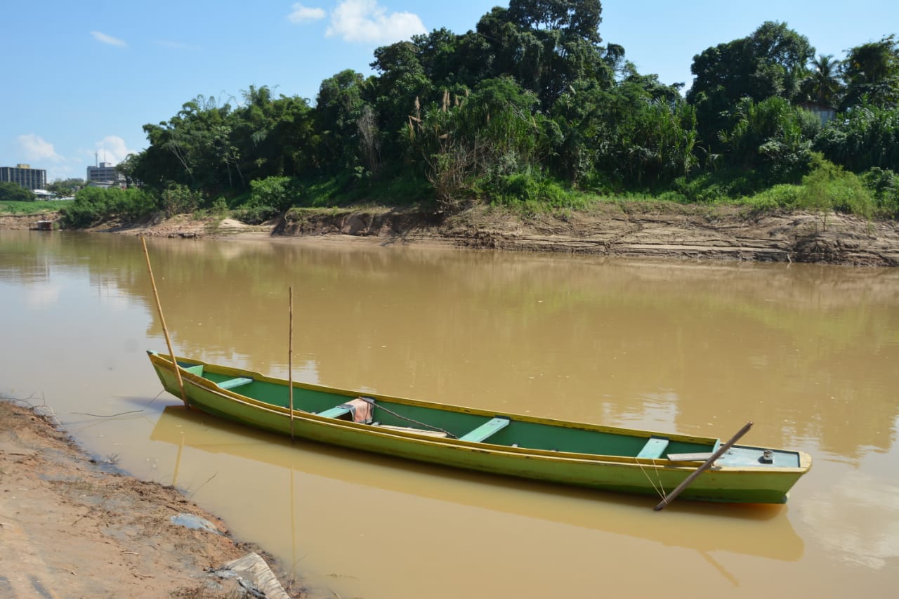 Foto do Rio Acre em período de Estiagem